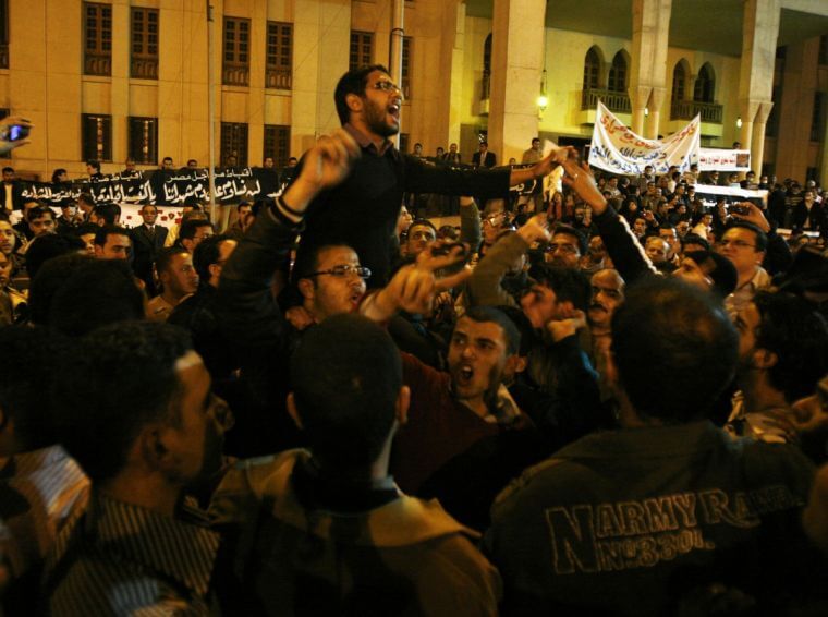 coptic-orthodox-youth-chant-anti-government-slogans