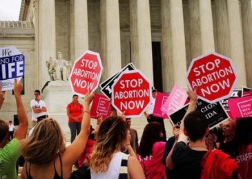 Supreme Court: Texas Can’t Keep Women from Abortion Clinics