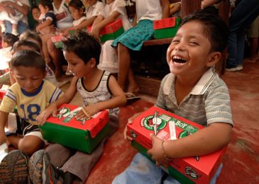 The world’s struggling children to receive 664,000 gift-filled shoeboxes from Canadians
